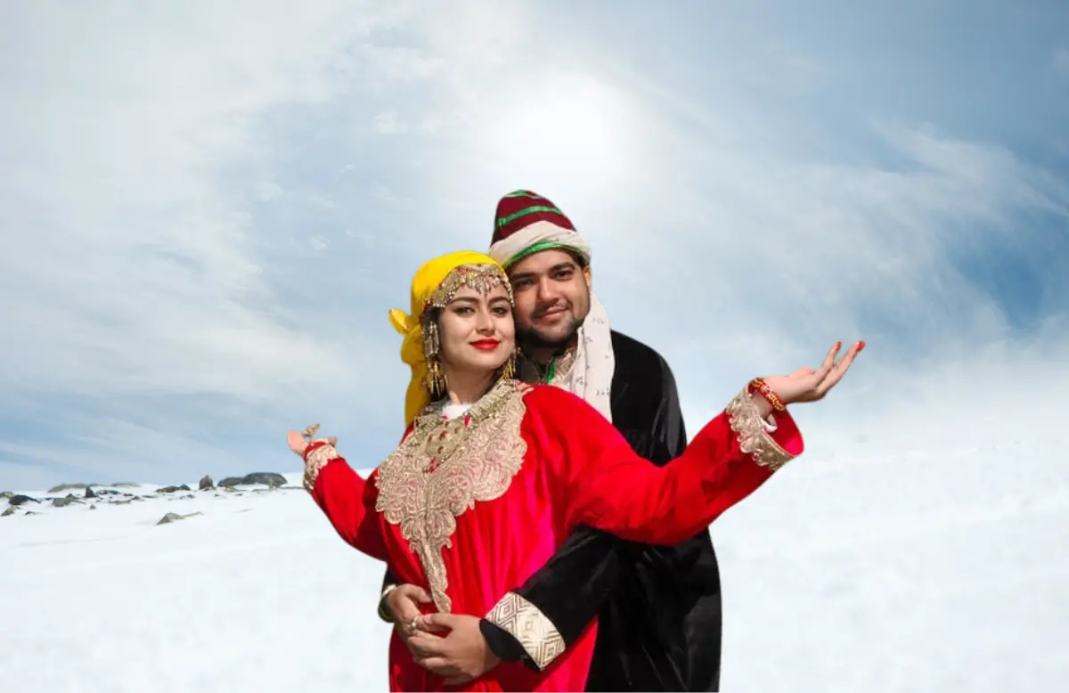 Kashmir Honeymoon Tour.